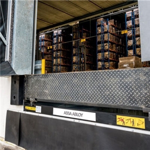 ASSA ABLOY 電動(dòng)液壓型翻轉(zhuǎn)式舌板裝卸平臺(tái)