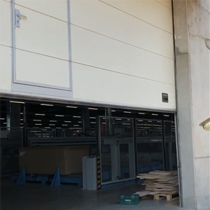 工業(yè)提升門(mén)使用場(chǎng)景