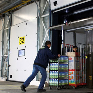 ASSA ABLOY 絕熱型分節(jié)式滑升門(mén)